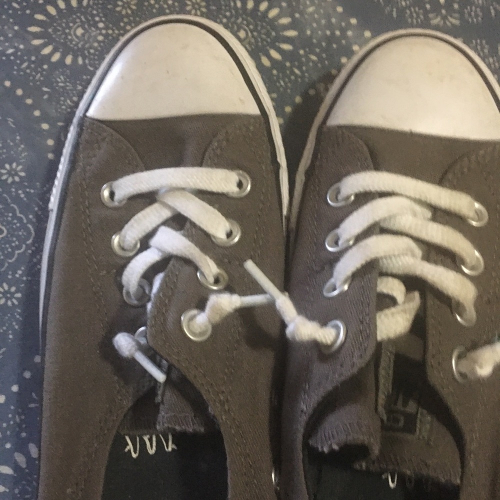 Converse Women’s Sneakers Size 9